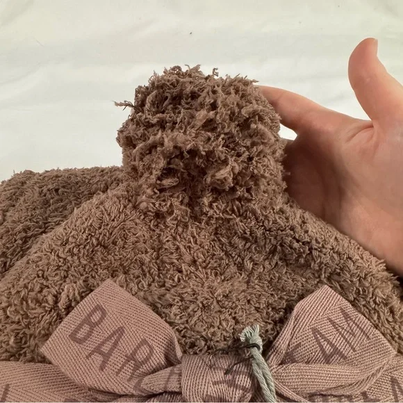 NWT Barefoot Dreams CozyChic PomPom Knit Beanie and Scarf Set Chestnut Brown